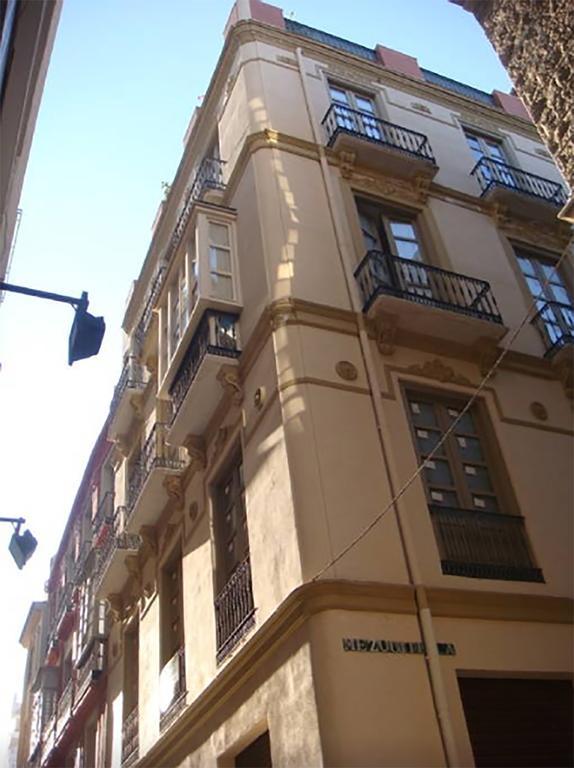 Malama Apartamentos Turisticos マラガ エクステリア 写真