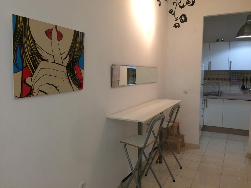 Malama Apartamentos Turisticos マラガ エクステリア 写真