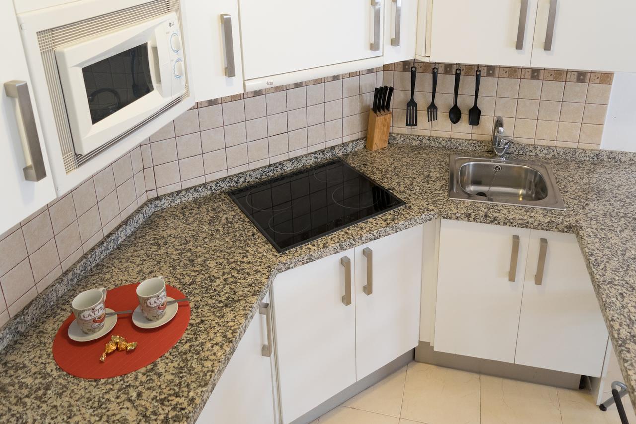 Malama Apartamentos Turisticos マラガ エクステリア 写真