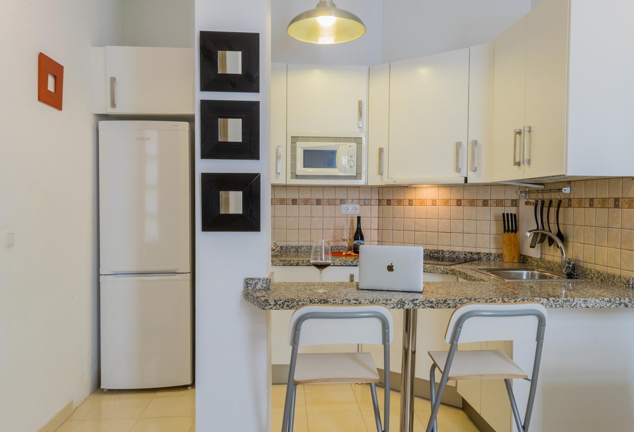 Malama Apartamentos Turisticos マラガ エクステリア 写真